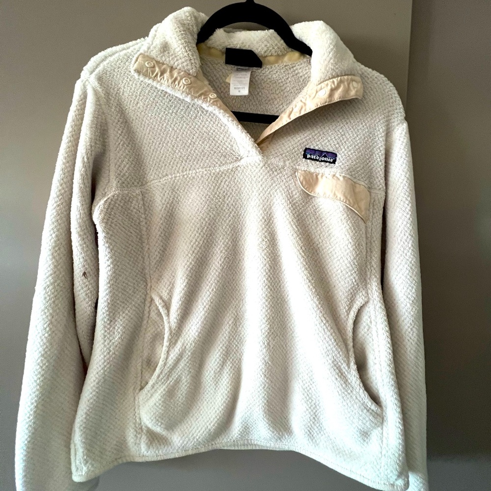Patagonia quarter button up women’s size M